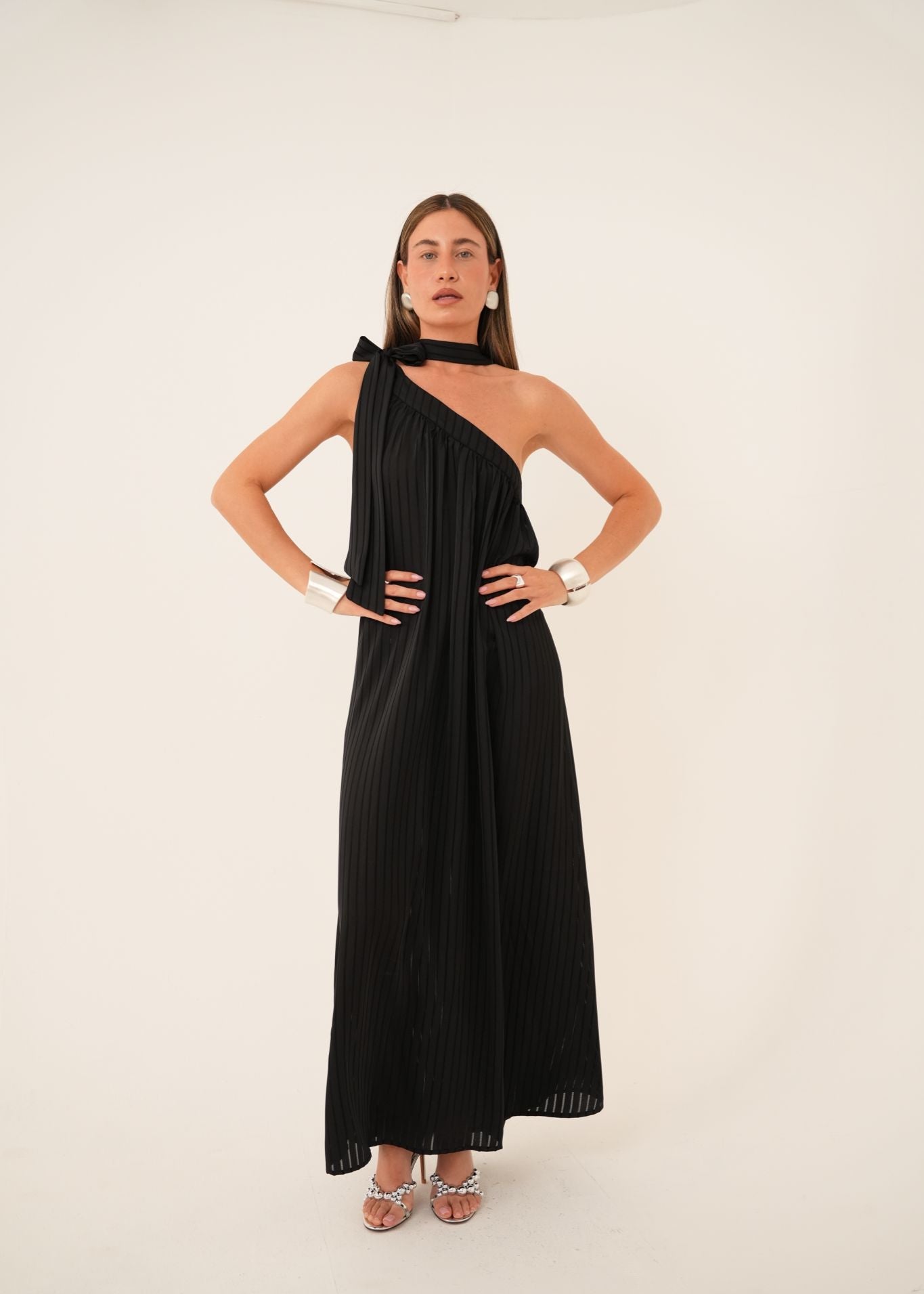 שמלת בוורלי - שחור