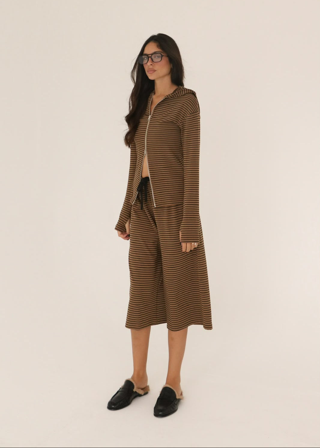 חליפת מייגן - חום