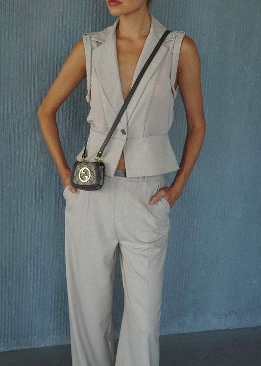 חליפת אליזבת - אבן